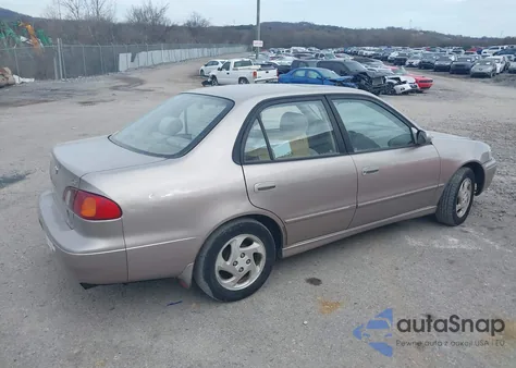 1998 Toyota Corolla Le z USA, uszkodzony, nr VIN 2T1BR18E2WC019524